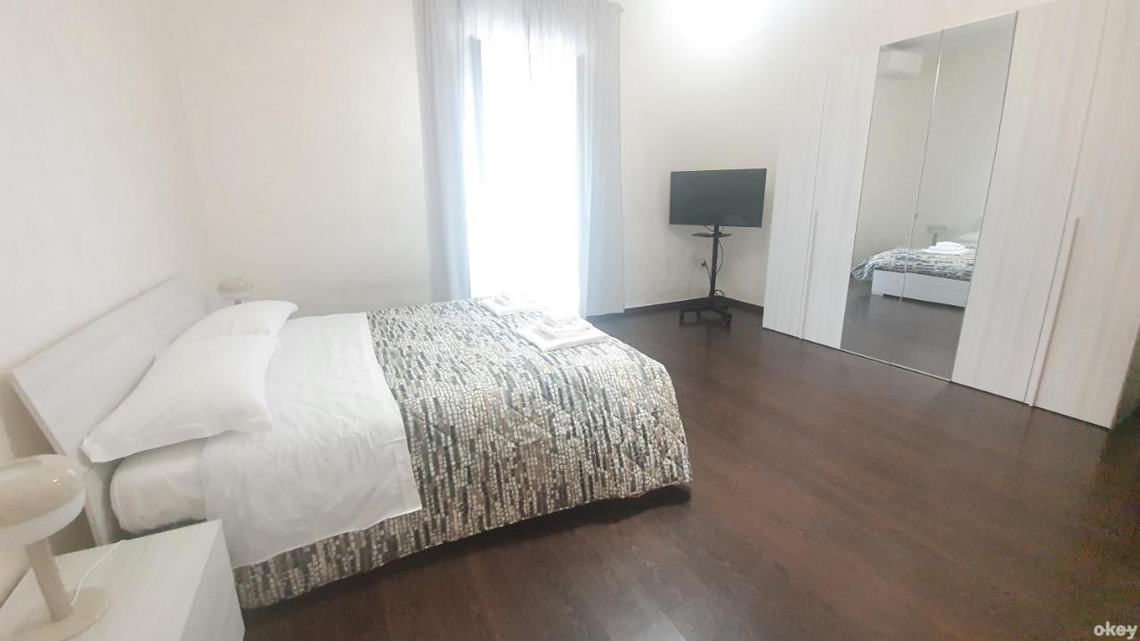 Star House - Bari Centro Apartment Luaran gambar